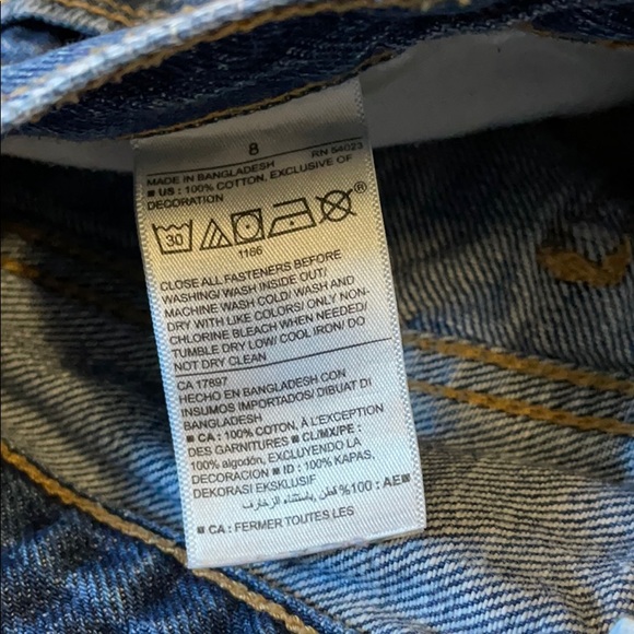 Old Navy Stars Jean Shorts - Picture 4 of 5